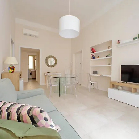 Lägenhet Balconcino Romantico A Via Aosta Rom